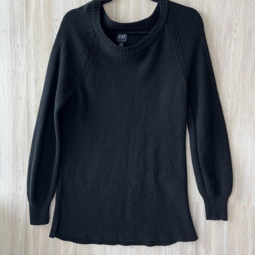 GAP Women's Black Sweater size M
